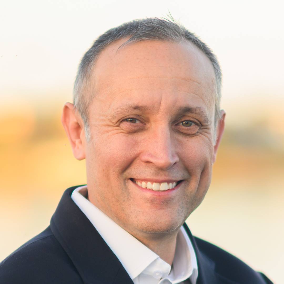 Corey Riggs Headshot